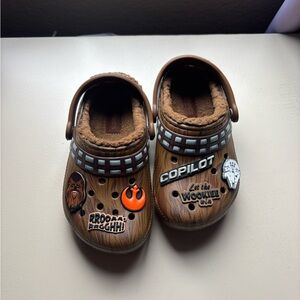CROCS Kids Brown Star-Themed Slippers